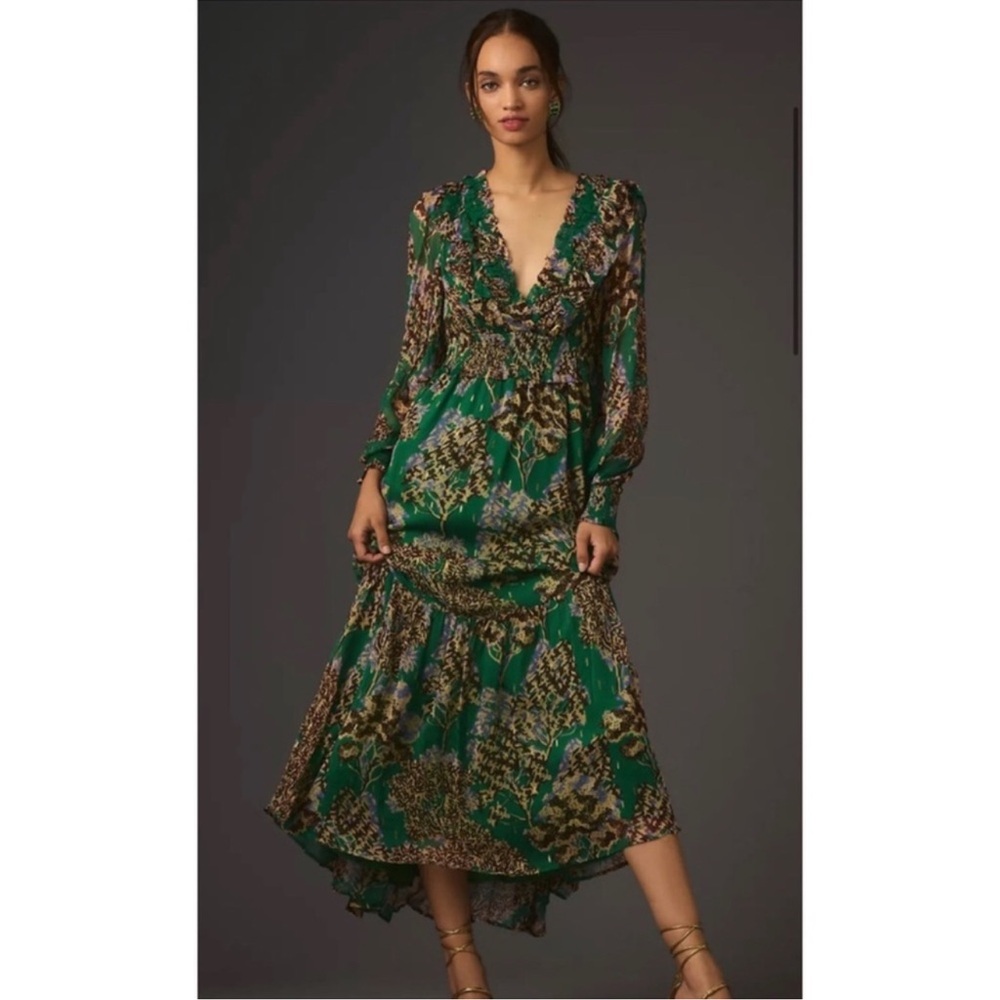 Anthropologie Odetta Ruffled neck Dress
In Green
Motif Size Extra Small